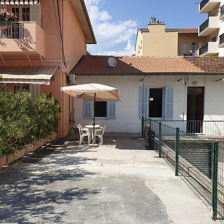 Calme Et Tranquillite Et Un Soupir Villa Ментона Екстериор снимка